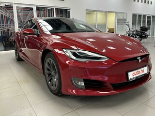 2020 Tesla Model S Long Range Plus I Рестайлинг, красный, 3900000 рублей, вид 2