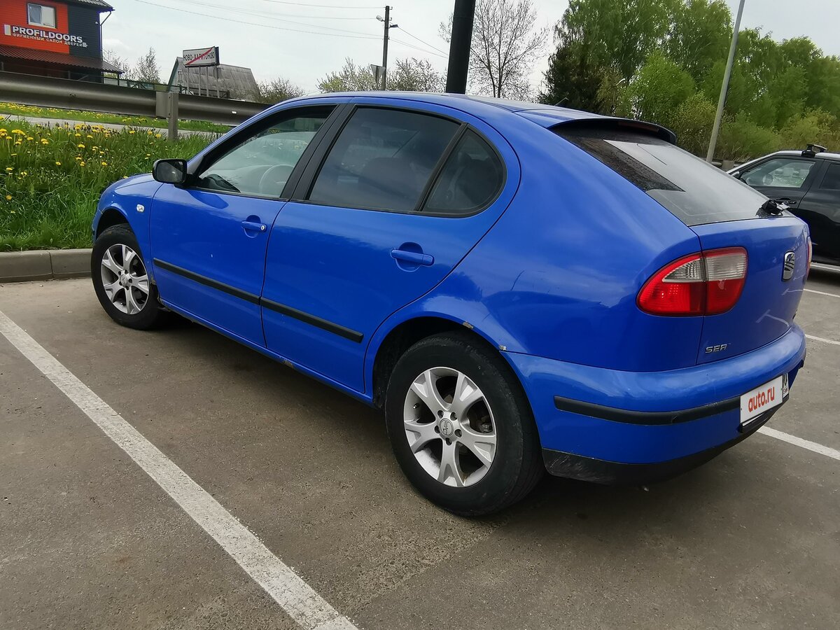 Купить б/у SEAT Leon I 1.6 MT (100 л.с.) бензин механика в Москве ...