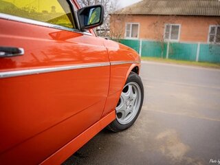 1983 Mercedes-Benz W123 200 4-speed, коричневый, 350000 рублей, вид 3