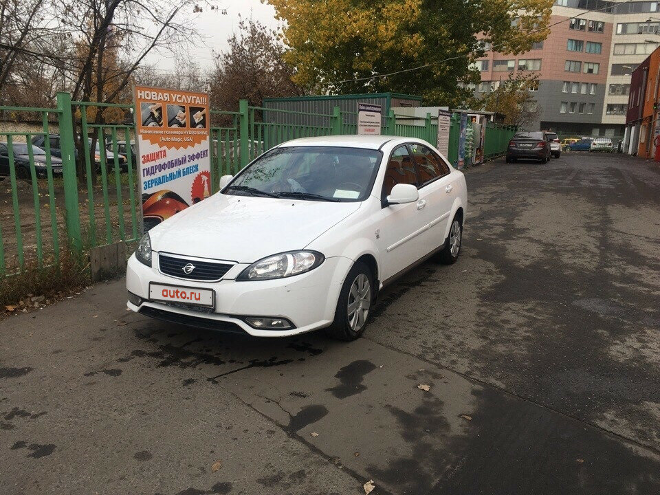 Равон Джентра белый