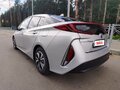 2018 Toyota Prius IV Рестайлинг (XW50), серебристый, 2300000 рублей - вид 2