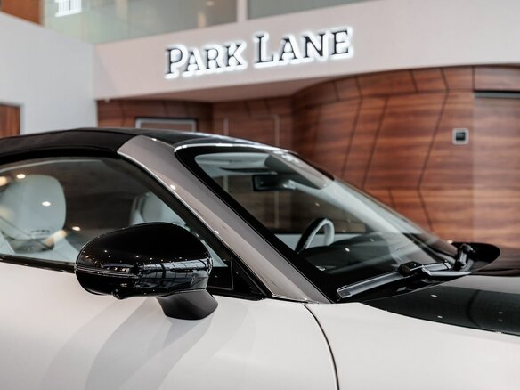 2025 Mercedes-Benz Maybach SL SL 680, белый, 36890000 рублей - вид 12