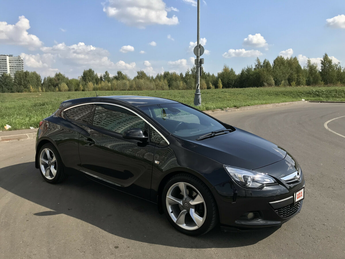 Машина Opel Astra GTC