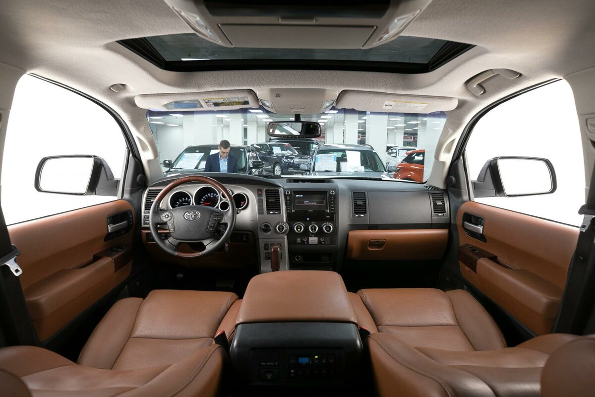 Toyota Sequoia II.