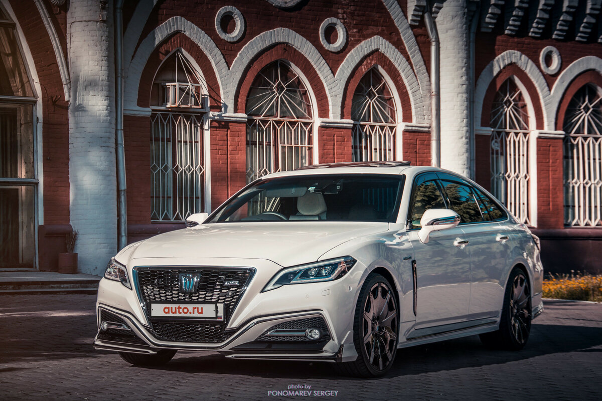 Toyota crown s220 rs