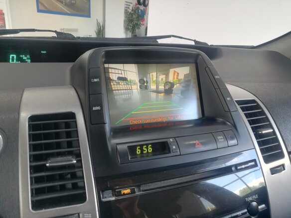 2009 Toyota Prius II Рестайлинг (XW20), красный, 850000 рублей - вид 13