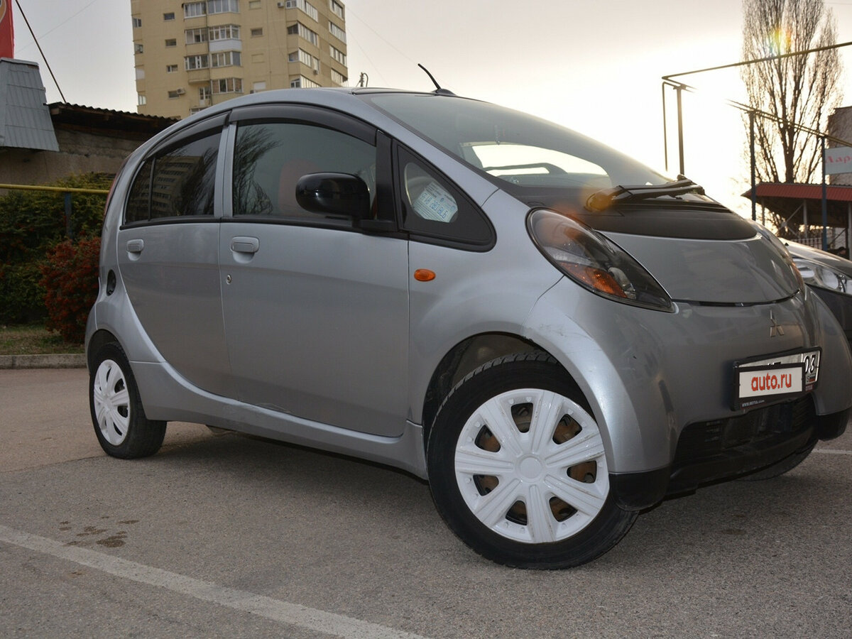 Mitsubishi i 0 7