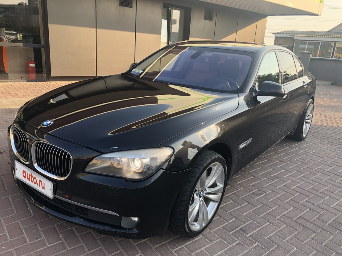 BMW 750 I Black