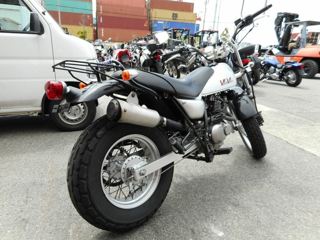 РњРѕС‚РѕС†РёРєР» Suzuki VANVAN 200
