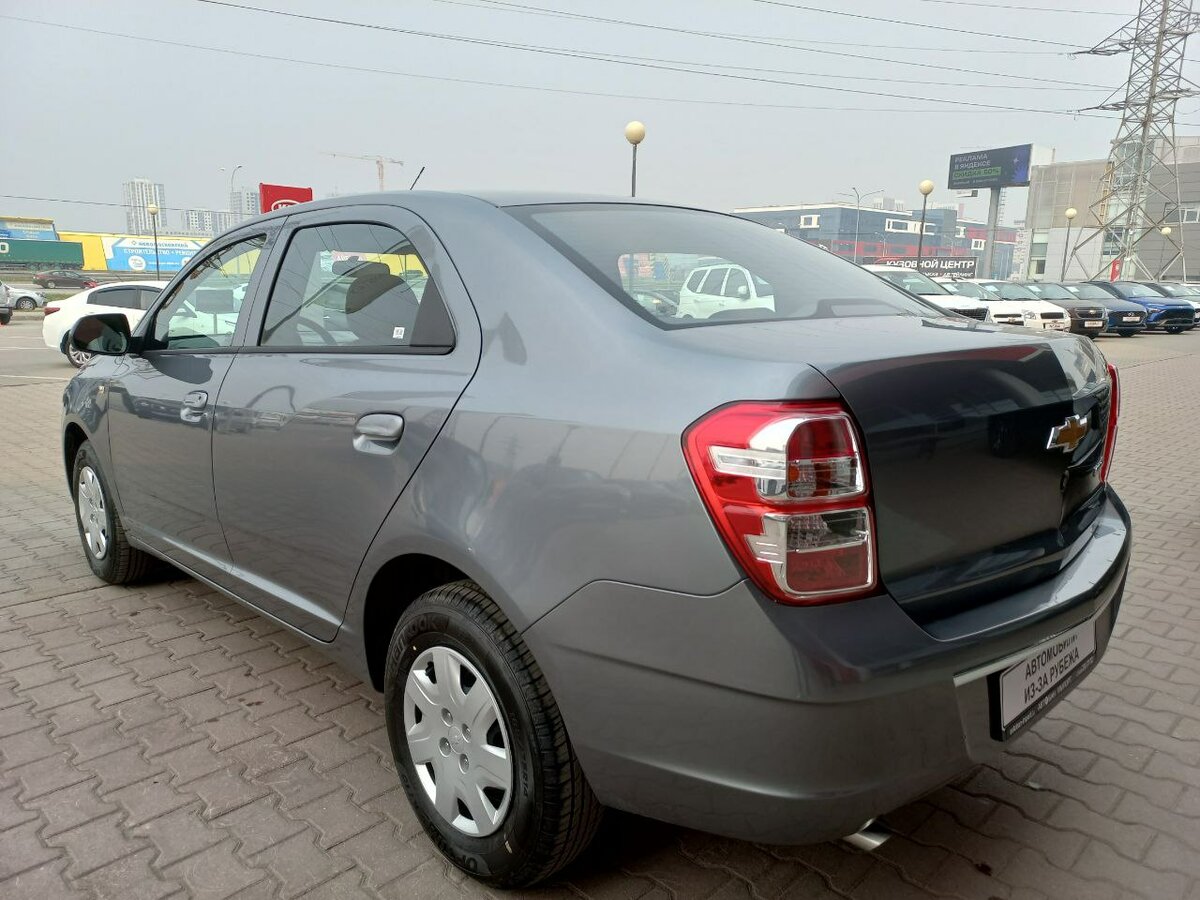 Chevrolet Cobalt 2 2022