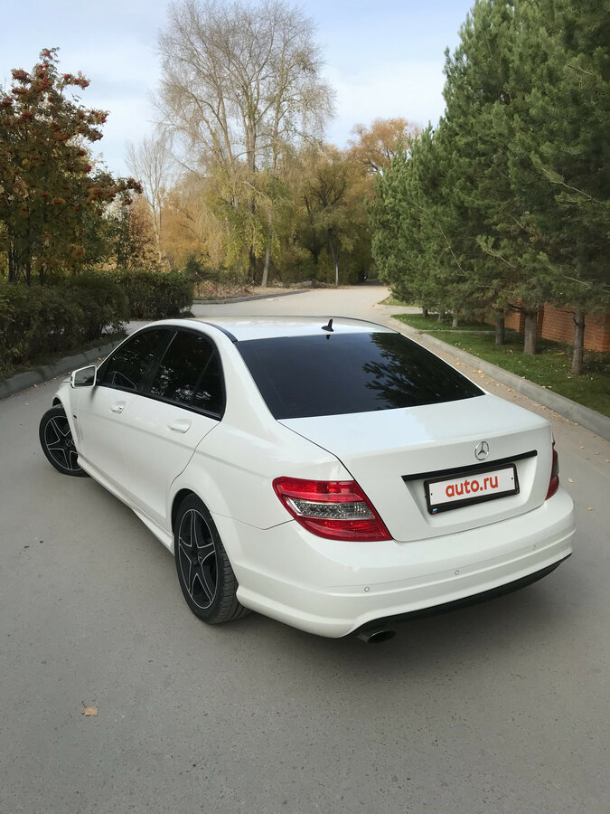 Мерседес w204 белый черная крыша