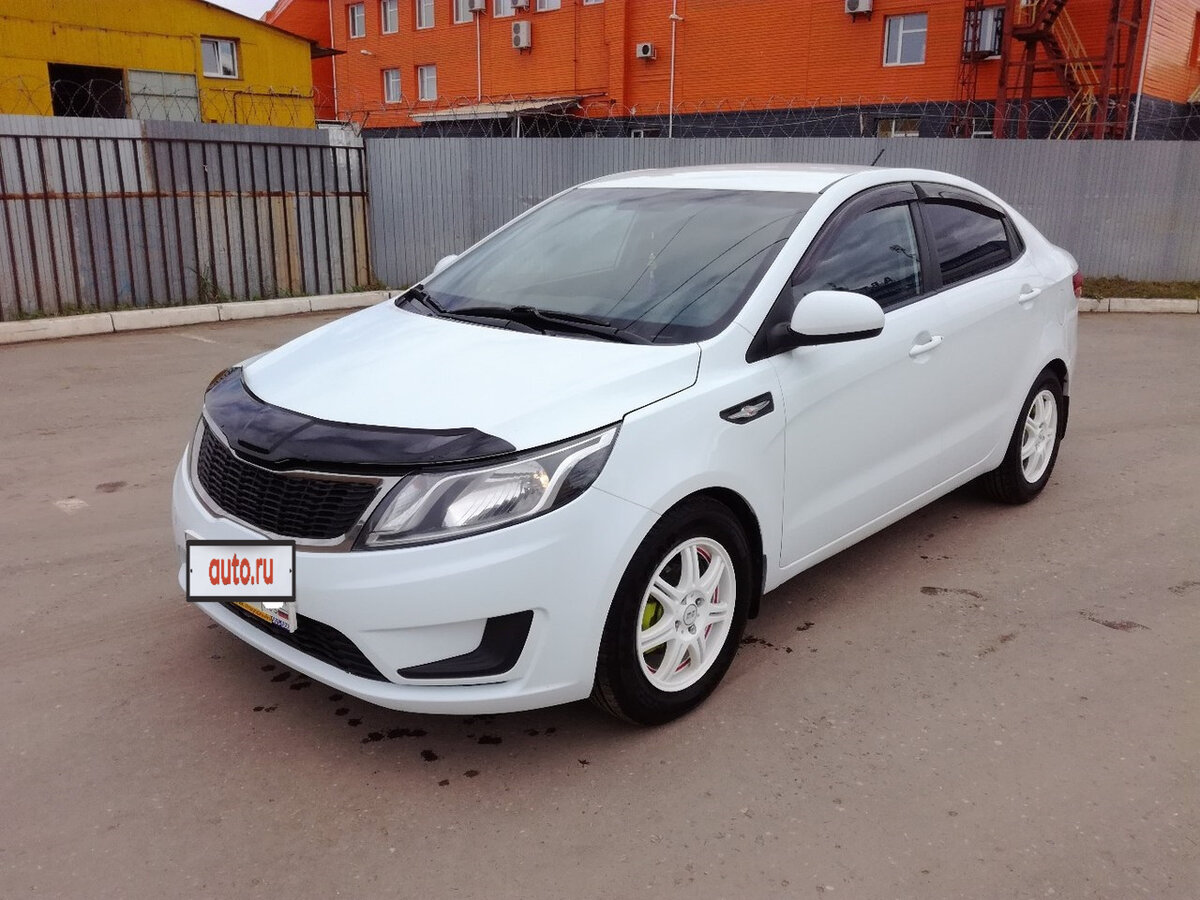 Машина Kia Rio 025
