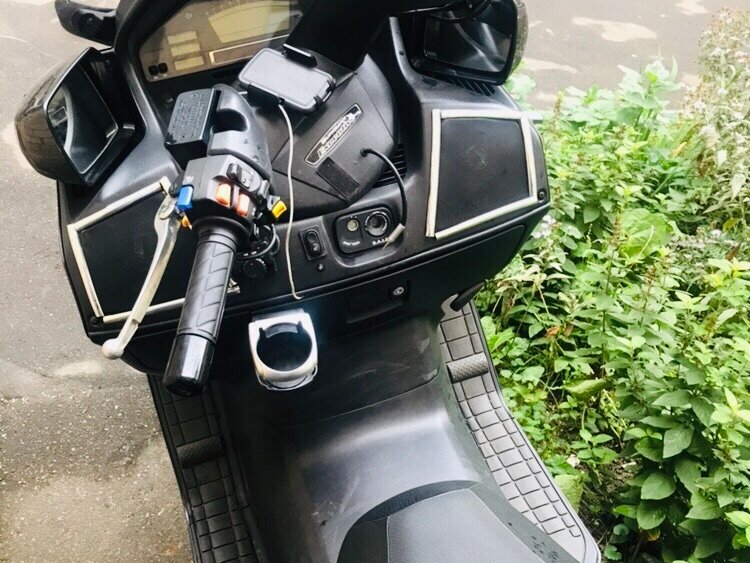 Дополнительные фары на вилку Burgman 650