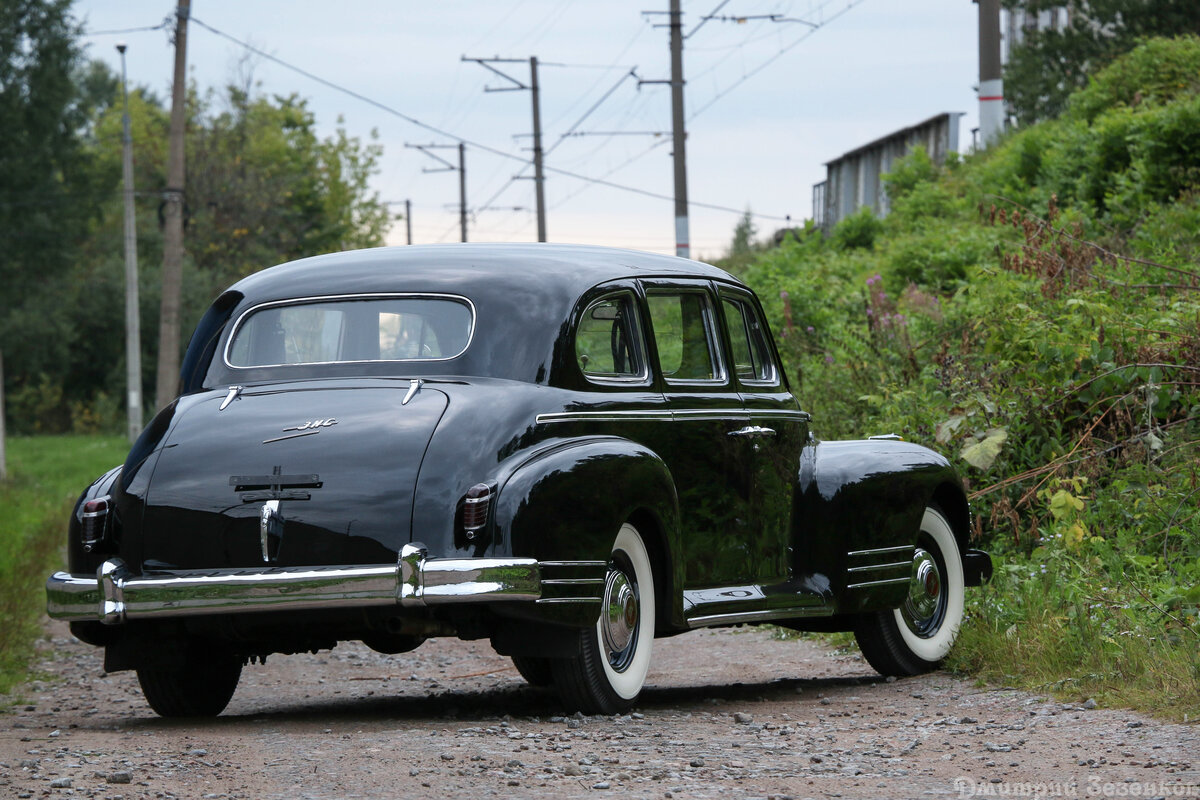 Раритетный ЗИС-110 продают в Твери всего за 26 миллионов рублей