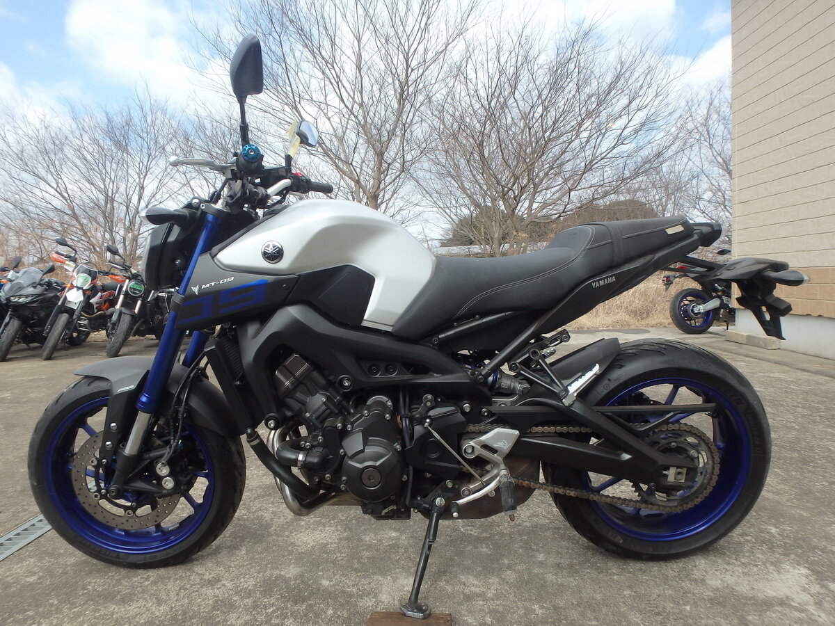 Yamaha MT-09 (FZ-09)
