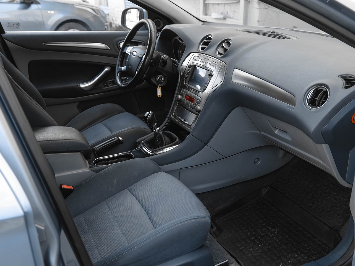 FORD MONDEO - фото 12