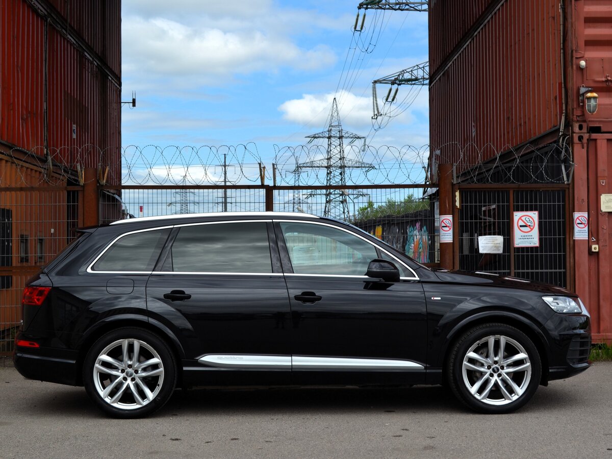 AUDI Q7 - фото 7