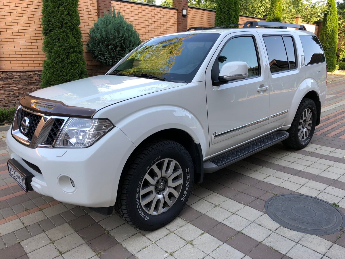 Nissan Pathfinder i 3 0