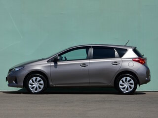 2013 Toyota Auris II, серый, 955000 рублей, вид 1