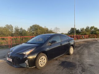 2016 Toyota Prius IV (XW50), чёрный, 1850000 рублей, вид 1