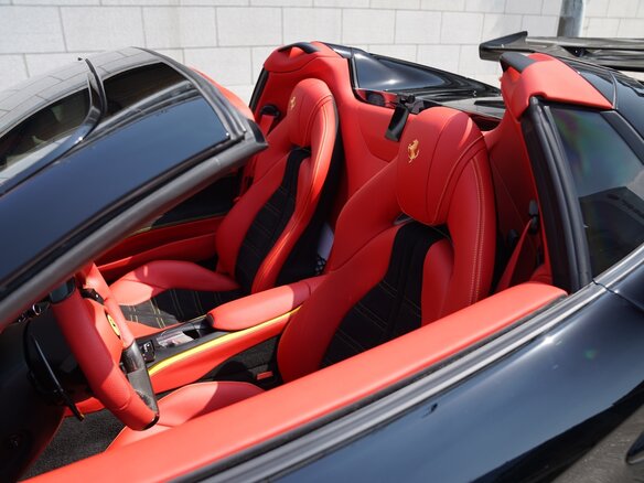 2022 Ferrari 812 GTS, чёрный - вид 17