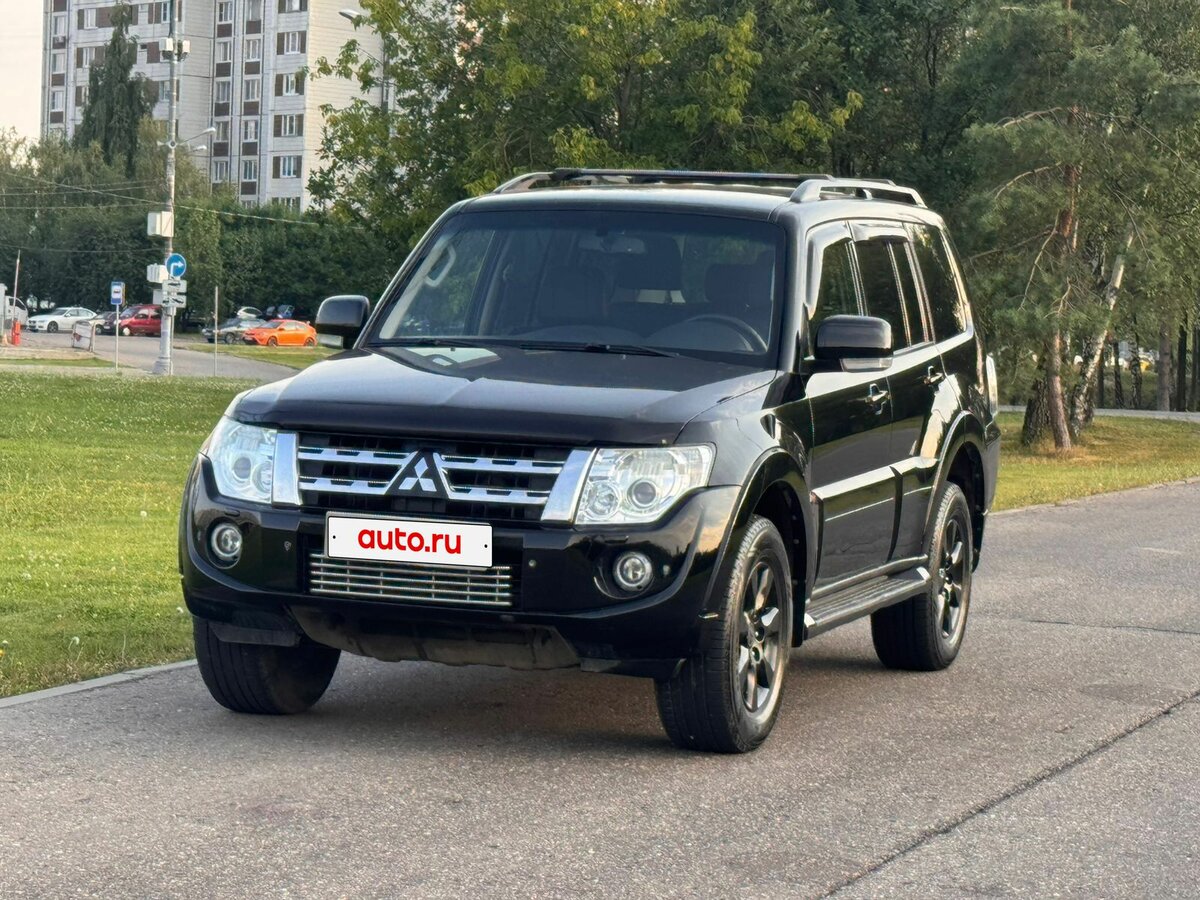 Салон Pajero