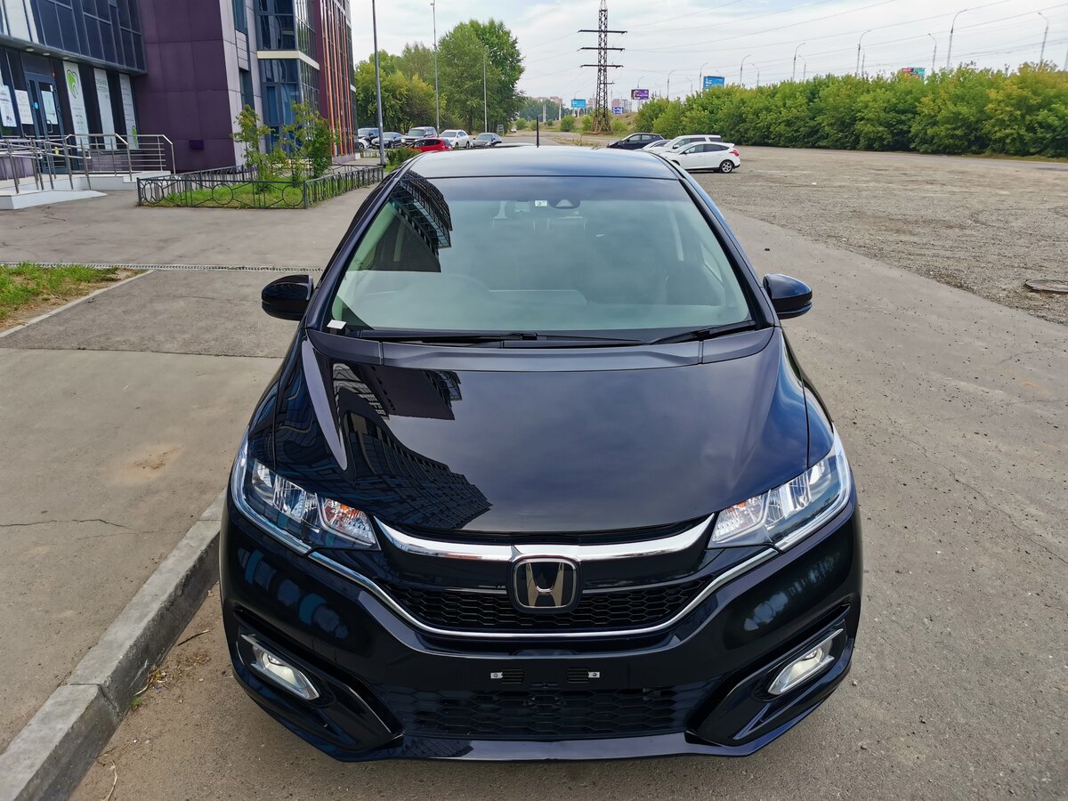 Купить б/у Honda Fit III Рестайлинг 1.5hyb AMT (110 л.с.) гибрид робот ...