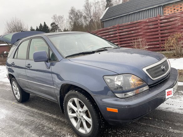 2000 Lexus RX 300 I, фиолетовый, 800000 рублей - вид 2