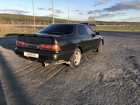1992 Toyota Camry Prominent V30, серый - вид 2