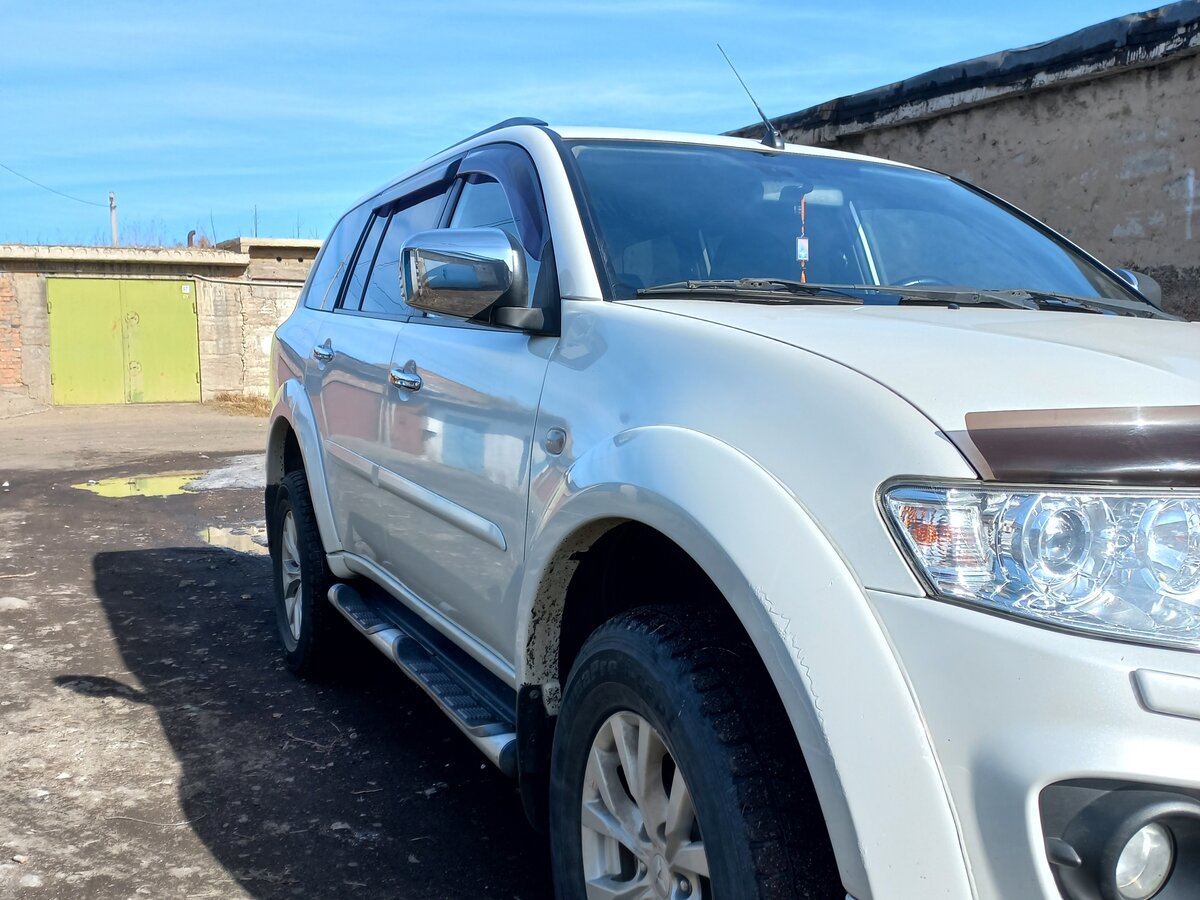 Купить б/у Mitsubishi Pajero Sport II Рестайлинг 2.5d AT (178 л.с.) 4WD ...