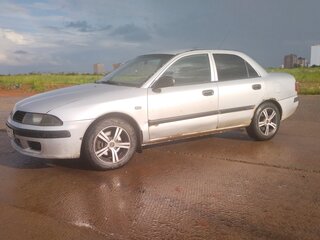 2003 Mitsubishi Carisma I Рестайлинг, серебристый, 199999 рублей, вид 1