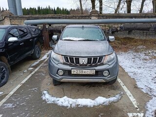 2017 Mitsubishi L200 V, серый, 1369000 рублей, вид 1