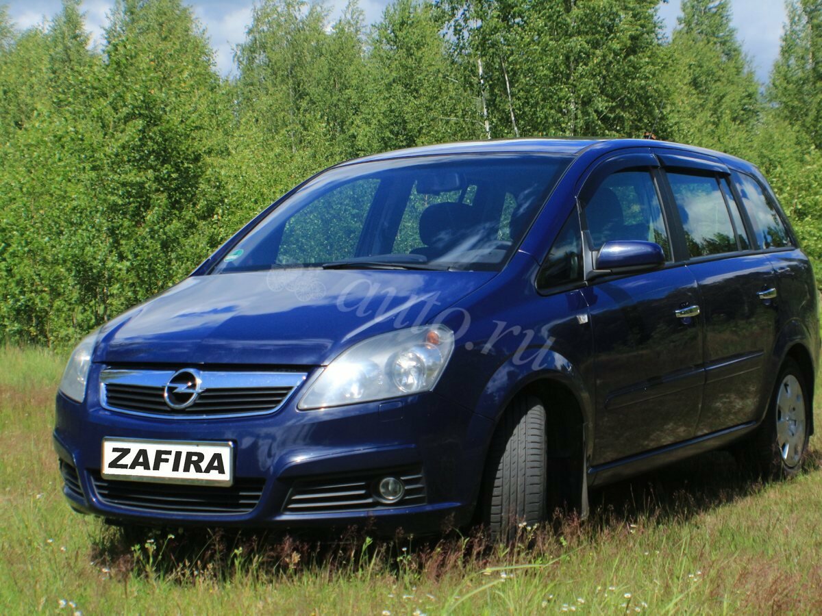 Опель Зафира 2008 сзади