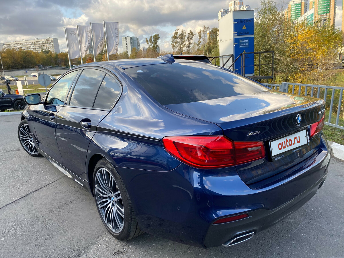 BMW 5 g30 синий