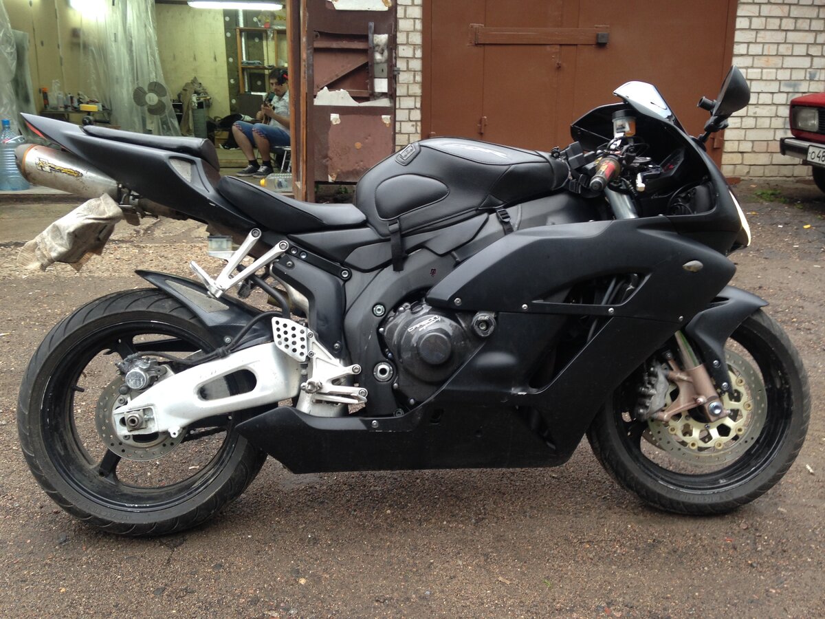 Honda cbr1000rr 2004 РІС‹С…Р»РѕРї