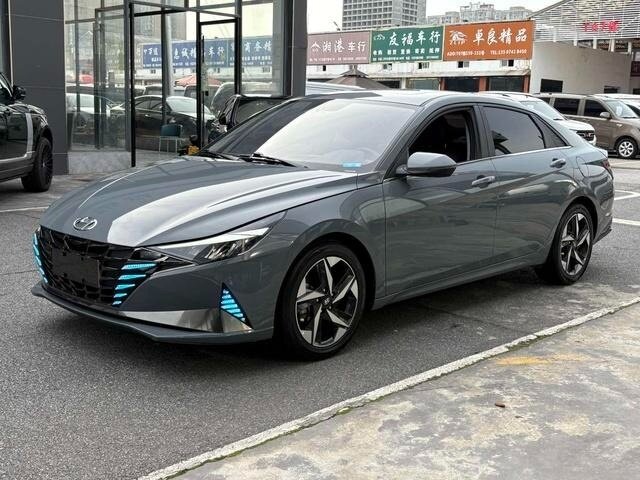 Hyundai Elantra VII (CN7)
