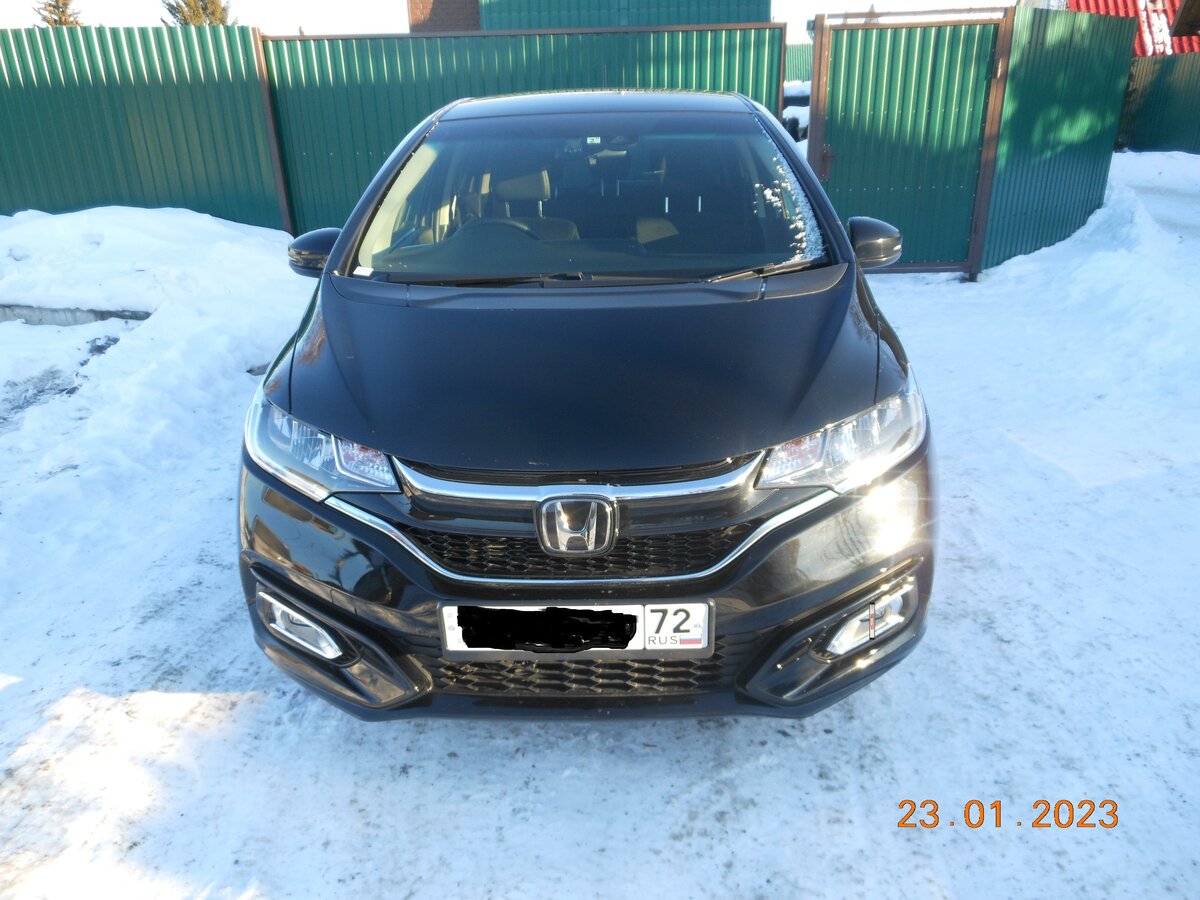 Купить б/у Honda Fit III Рестайлинг 1.5hyb AMT (110 л.с.) гибрид робот ...