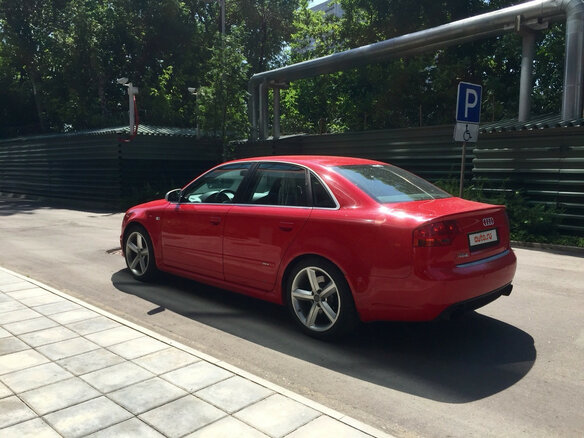 2006 Audi RS 4 II (B7), красный - вид 3
