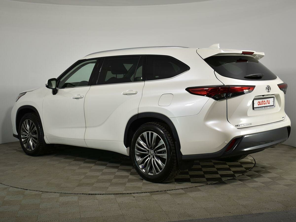 Toyota highlander iv u70