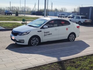 2015 Kia Rio III Рестайлинг, белый, 620000 рублей, вид 1