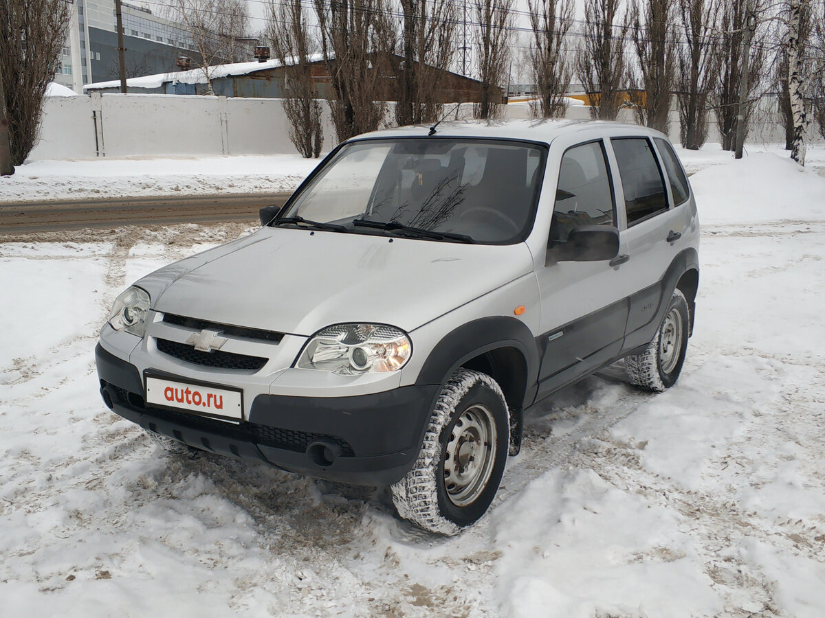 Купить б/у Chevrolet Niva I Рестайлинг 1.7 MT (80 л.с.) 4WD бензин механика в Ек
