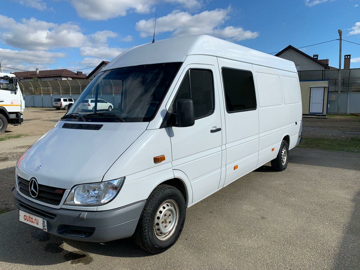 Купить б/у MercedesBenz Sprinter дизель робот в Краснодаре белый