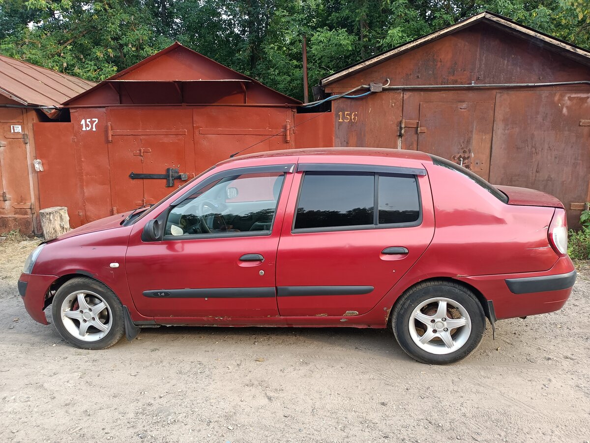 Купить б/у Renault Symbol I Рестайлинг 2 1.4 MT (75 л.с.) бензин ...