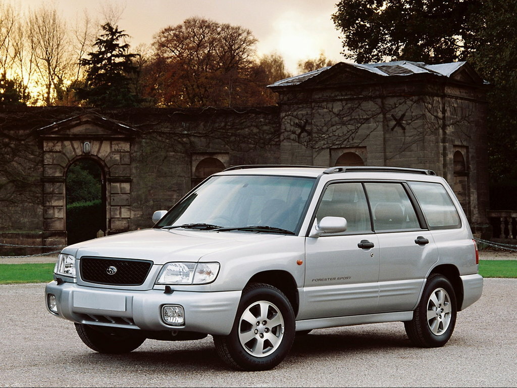 Купить б/у Subaru Forester I 2.0 AT (138 л.с.) 4WD бензин автомат в Красноярске: