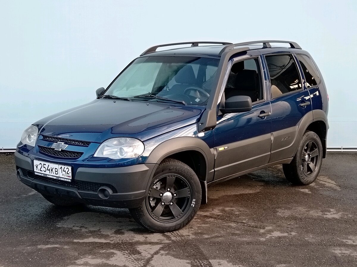 Купить б/у Chevrolet Niva I Рестайлинг 1.7 MT (80 л.с.) 4WD бензин ...