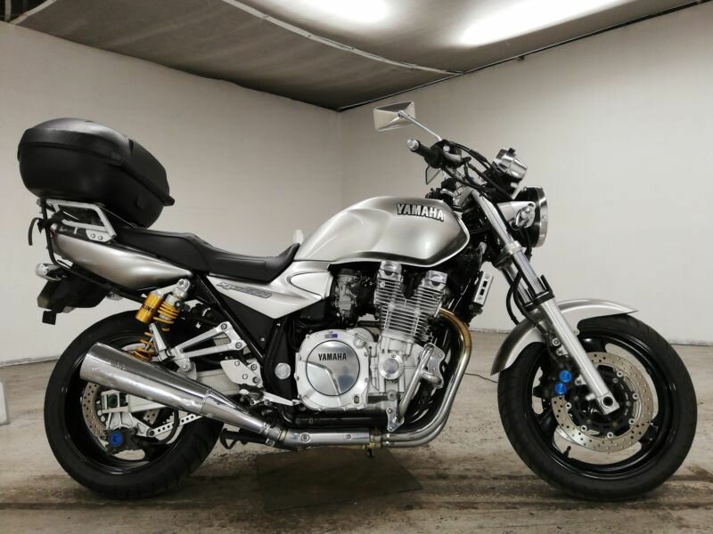 Смотрите: Yamaha XJR1300 2002 года на Авто.ру! 