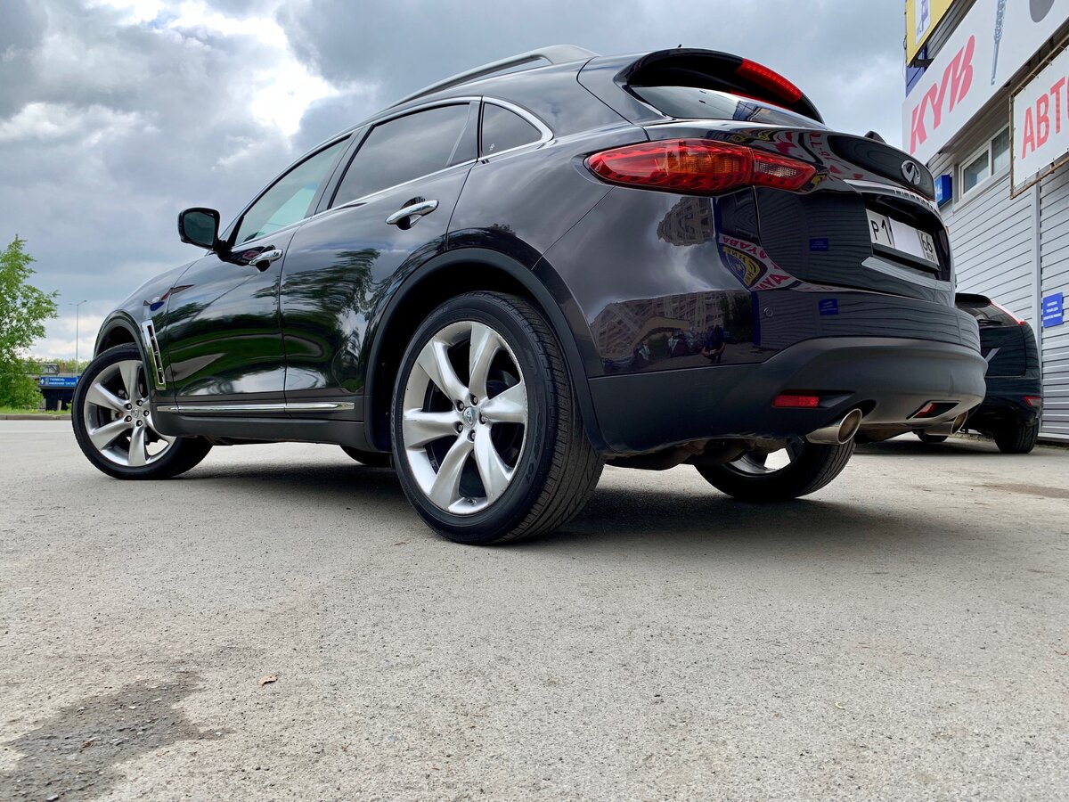 Infiniti fx37 черные суппорта