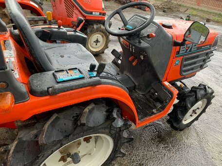 2005 Kubota Aste, красный, 550000 рублей, вид 4