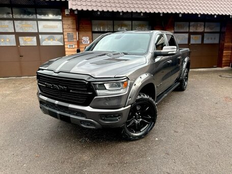 Dodge RAM IV DS DJ 5.7 AT 395 . 4WD IV DS DJ 2019 6 640 000
