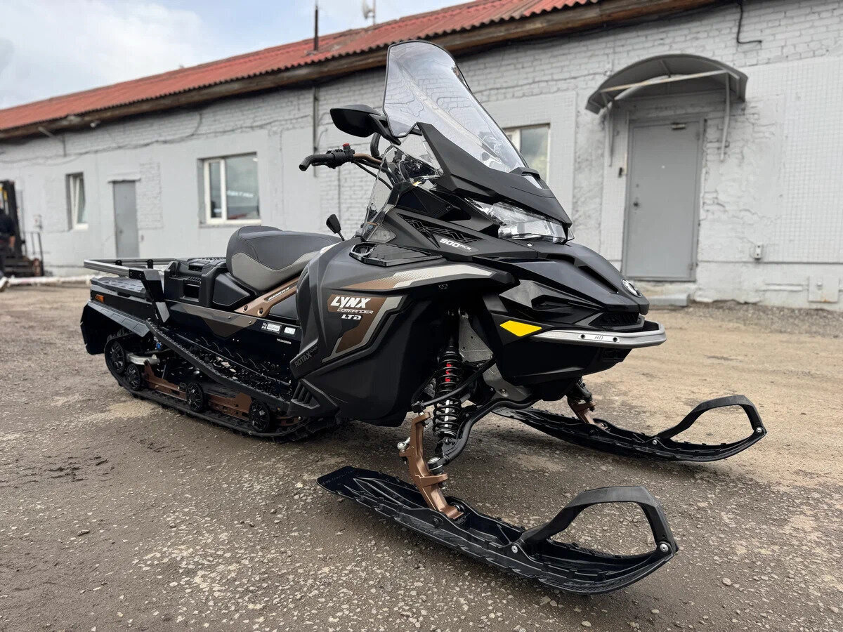 BRP Lynx Commander 900